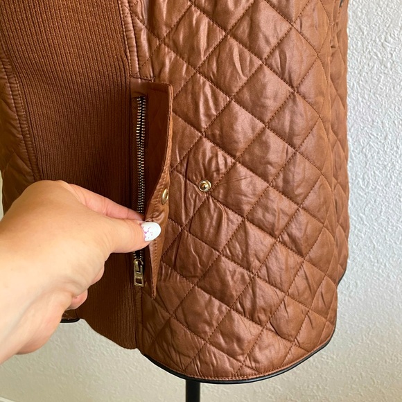 Chico’s • Stylish Quality Tan/Light Brown Rib Trim Quilted Vest - Picture 11 of 14